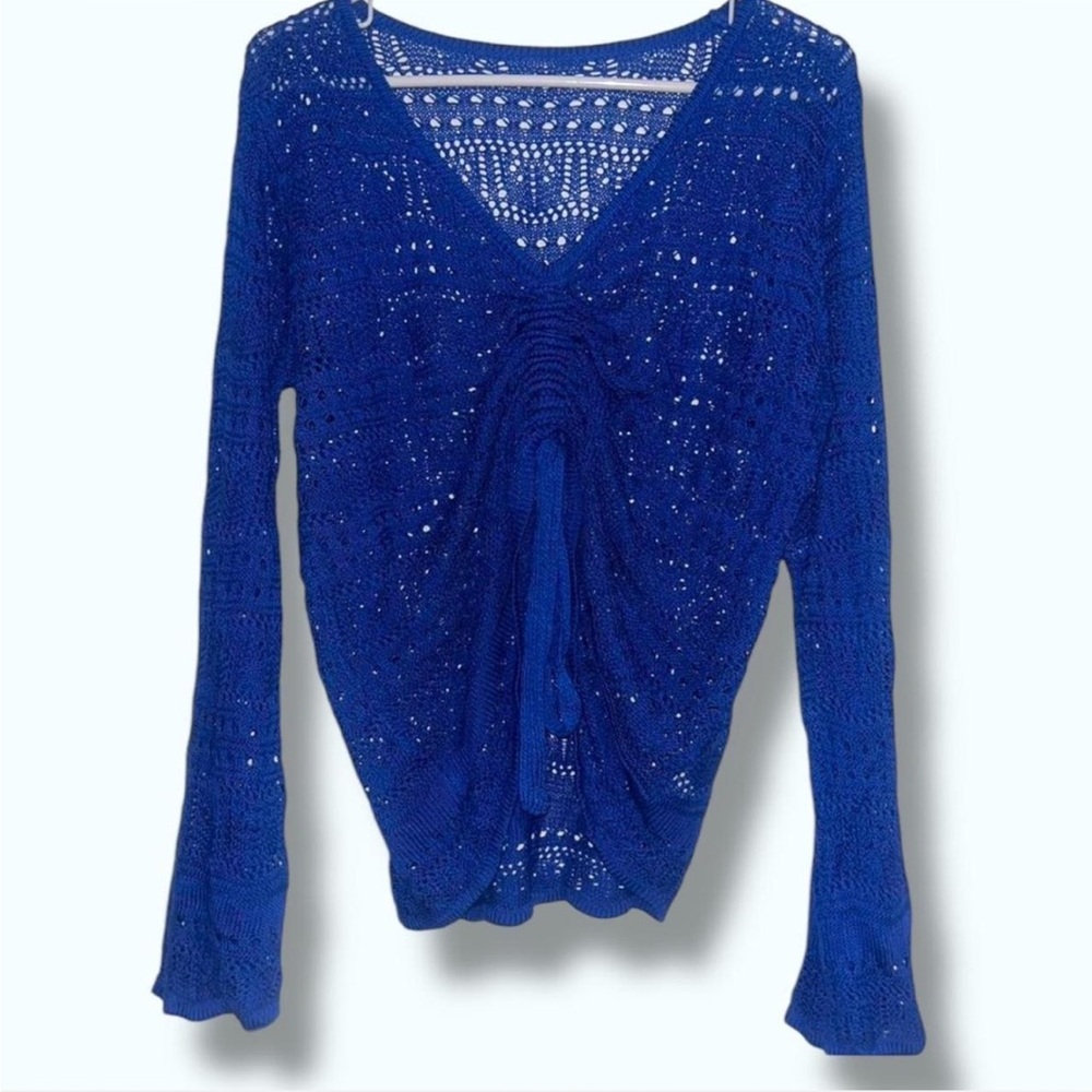 Blue Crochet Bell Sleeved Ruched V-Neck Top - Picture 3 of 4